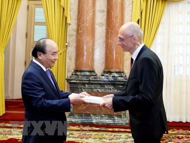 President receives newly-appointed ambassadors of Croatia, Senegal